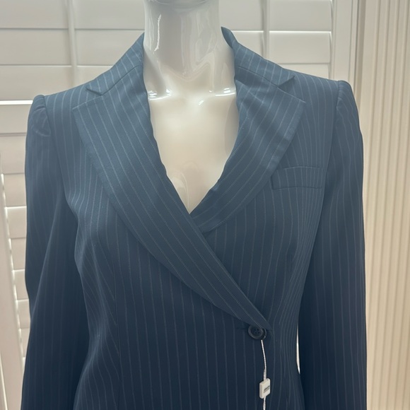 Armani Pin striped Blazer, NEW with TAG🔥 - Picture 3 of 10